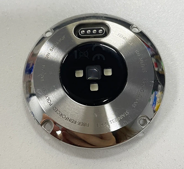 Garmin Originální zadní kryt s baterií pro Garmin Fenix 5S Náhradní díl Garmin, stříbrná