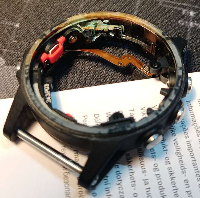 Vytopené Garmin Fenix 5s