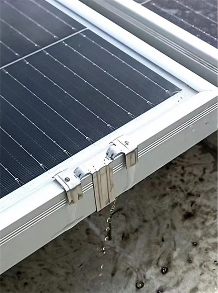 Drain clip