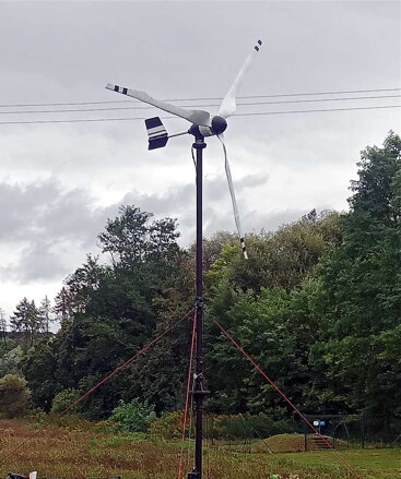 150 cm - List PCN150 pro větrnou turbínu, bajonet pro 3 díry, materiál PC, karbon kompozit, černá