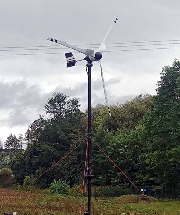 150 cm - List PCN150 pro větrnou turbínu, bajonet pro 3 díry, materiál PC, karbon kompozit, černá