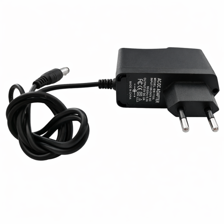 Napájecí adaptér BM-118A AC/DC 5V / 2A, černá